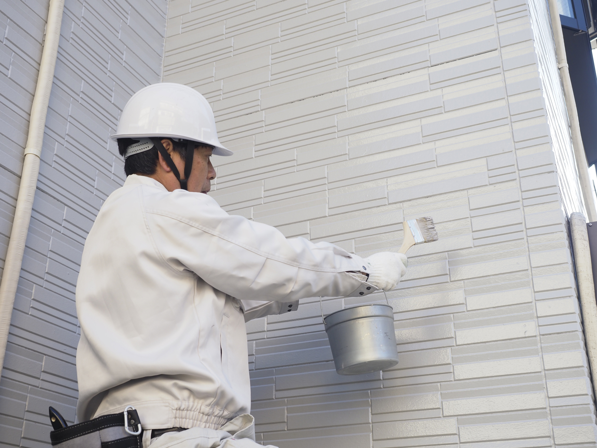 厚木市の住宅密集地で注意したい隣家トラブル防止の塗装マナー