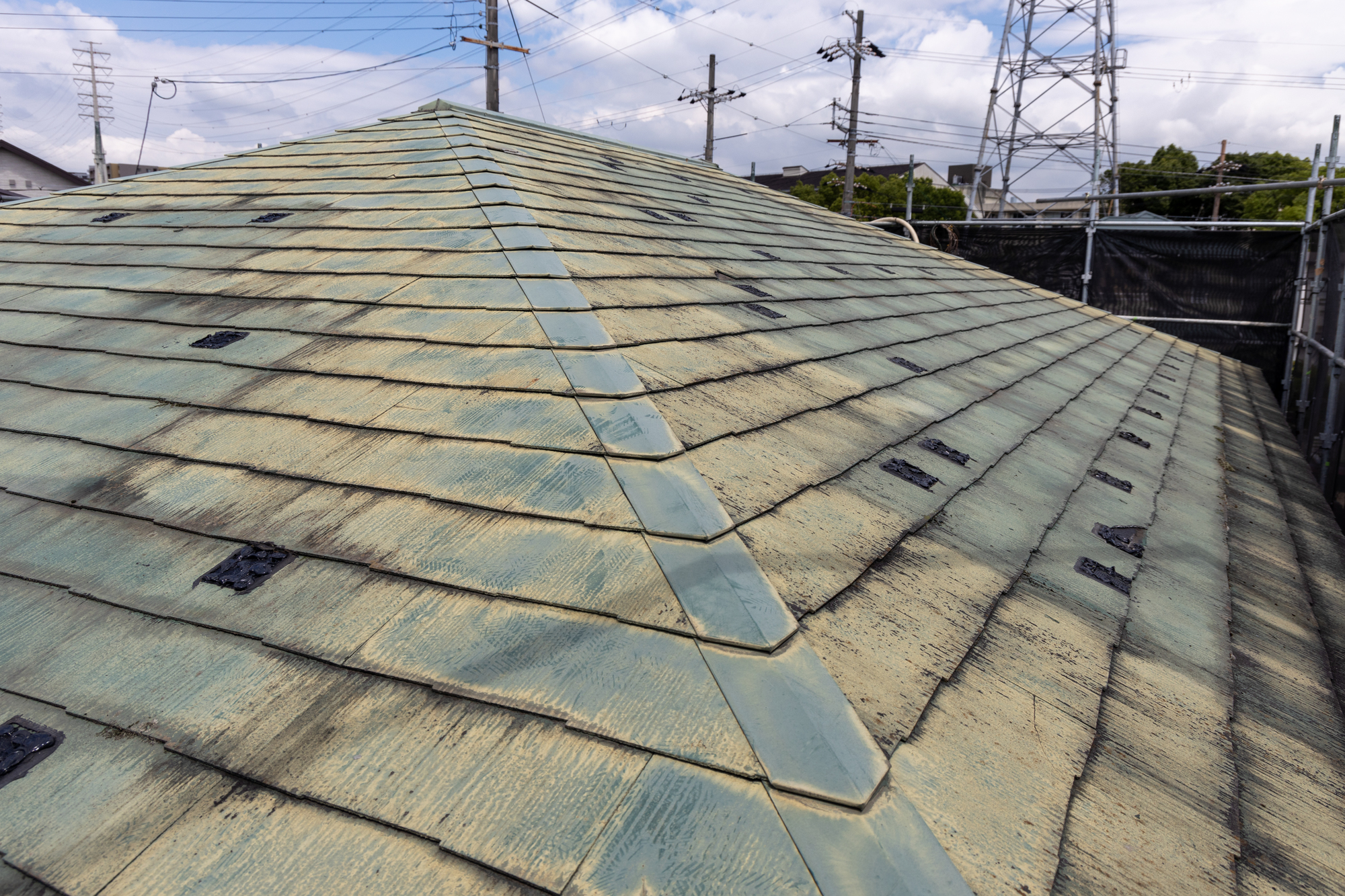 厚木市の気候が外壁・屋根に与える影響｜劣化スピードが早い理由とは