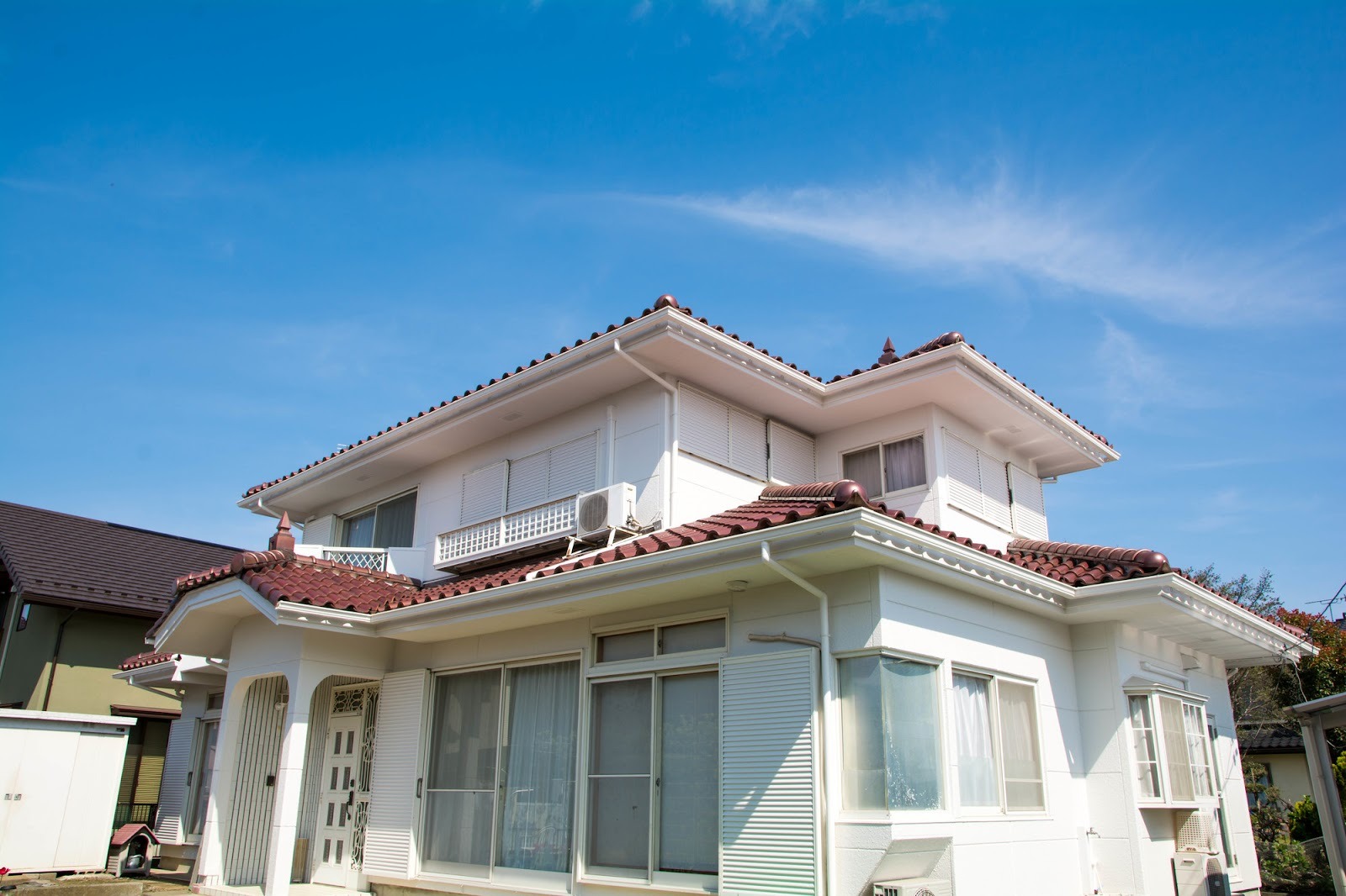 厚木市の外壁塗装の相場は?坪数・塗料・工法別にわかりやすく解説